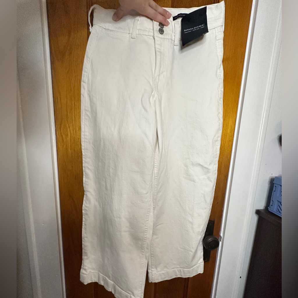 Brand New Banana Republic Crop White Jeans